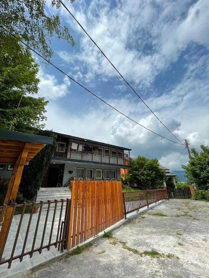 Vertical Hostel Mavrovo Eksteriør bilde